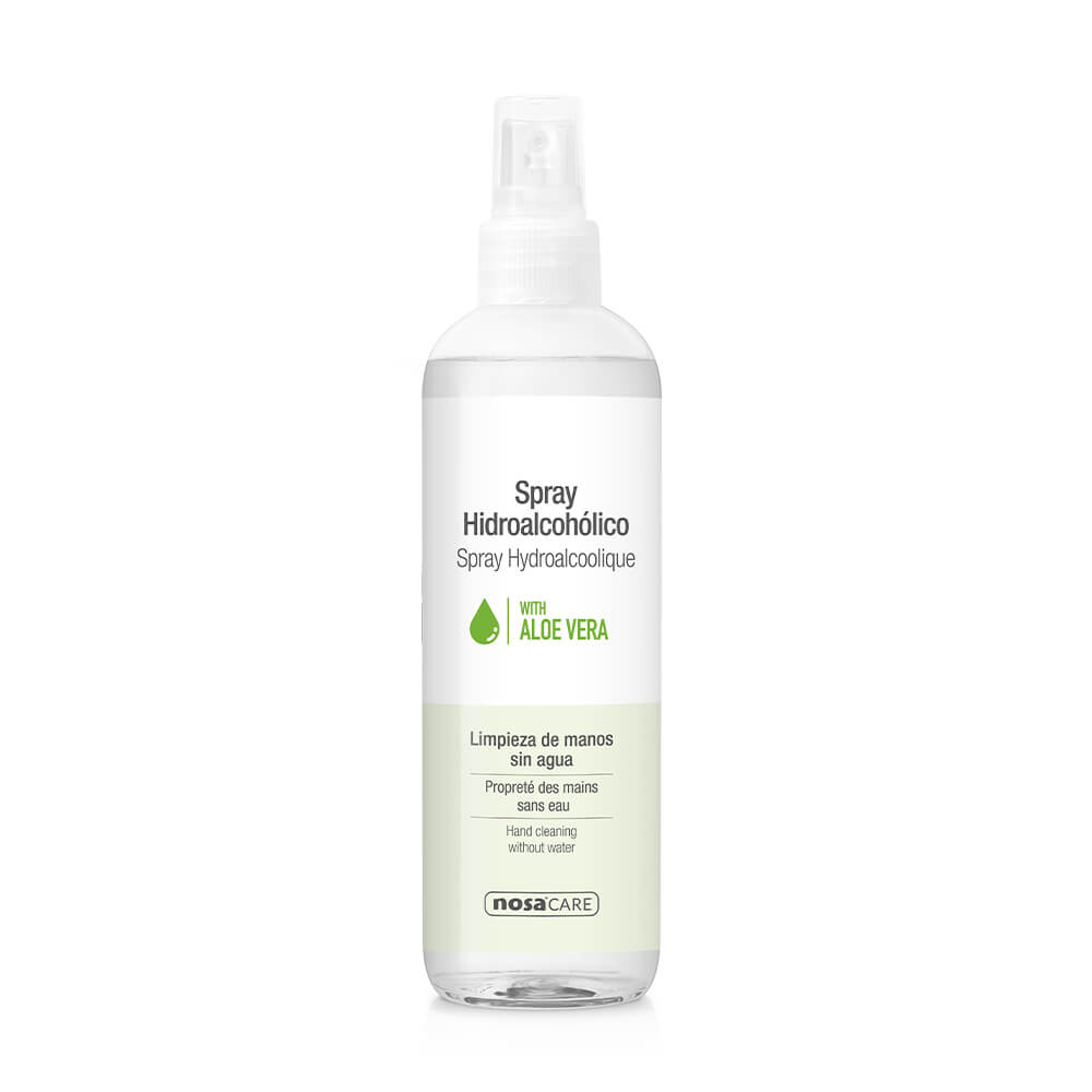 Spray hidroalcohólico para el lavado de las manos sin necesidad de agua. Elimina la suciedad por completo. Formulado con Aloe Vera para mantener la piel hidratada y suave. Se seca en pocos segundos